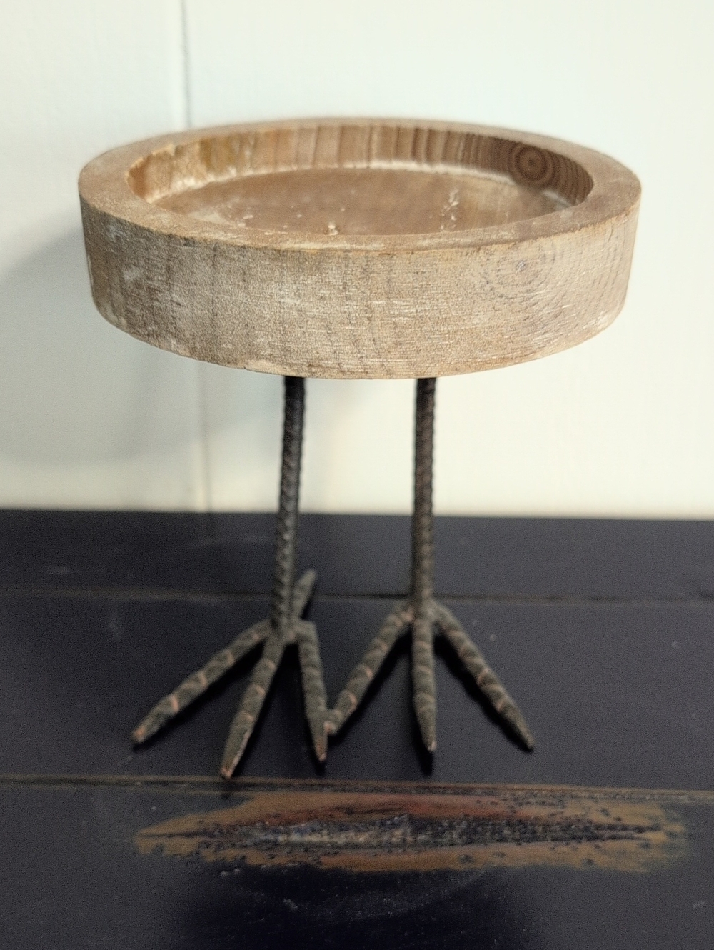 CHICKEN FEET DISPLAY STAND